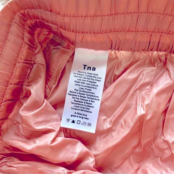 TNA pink short - Picture 2 of 2